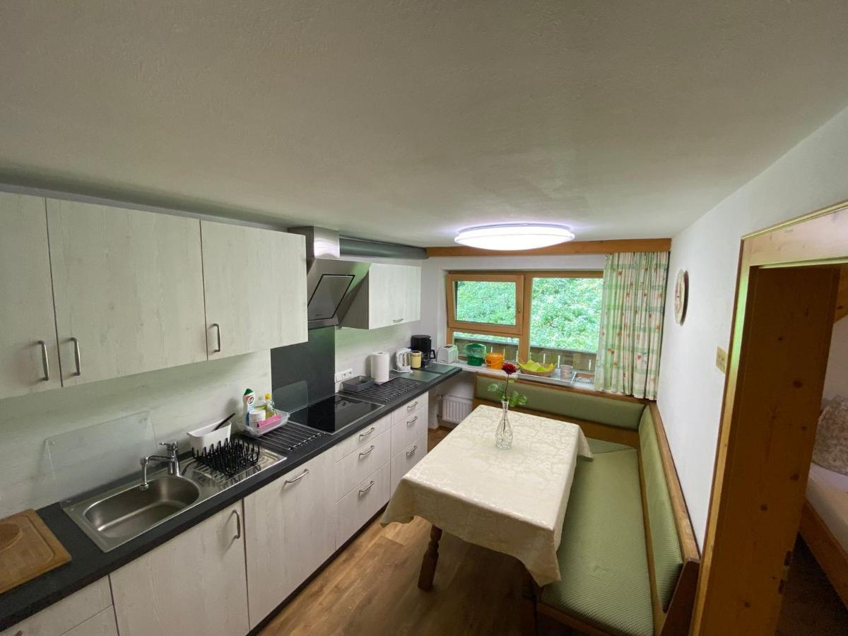 Haus Waldrand Apartment Oberndorf in Tirol Exterior foto