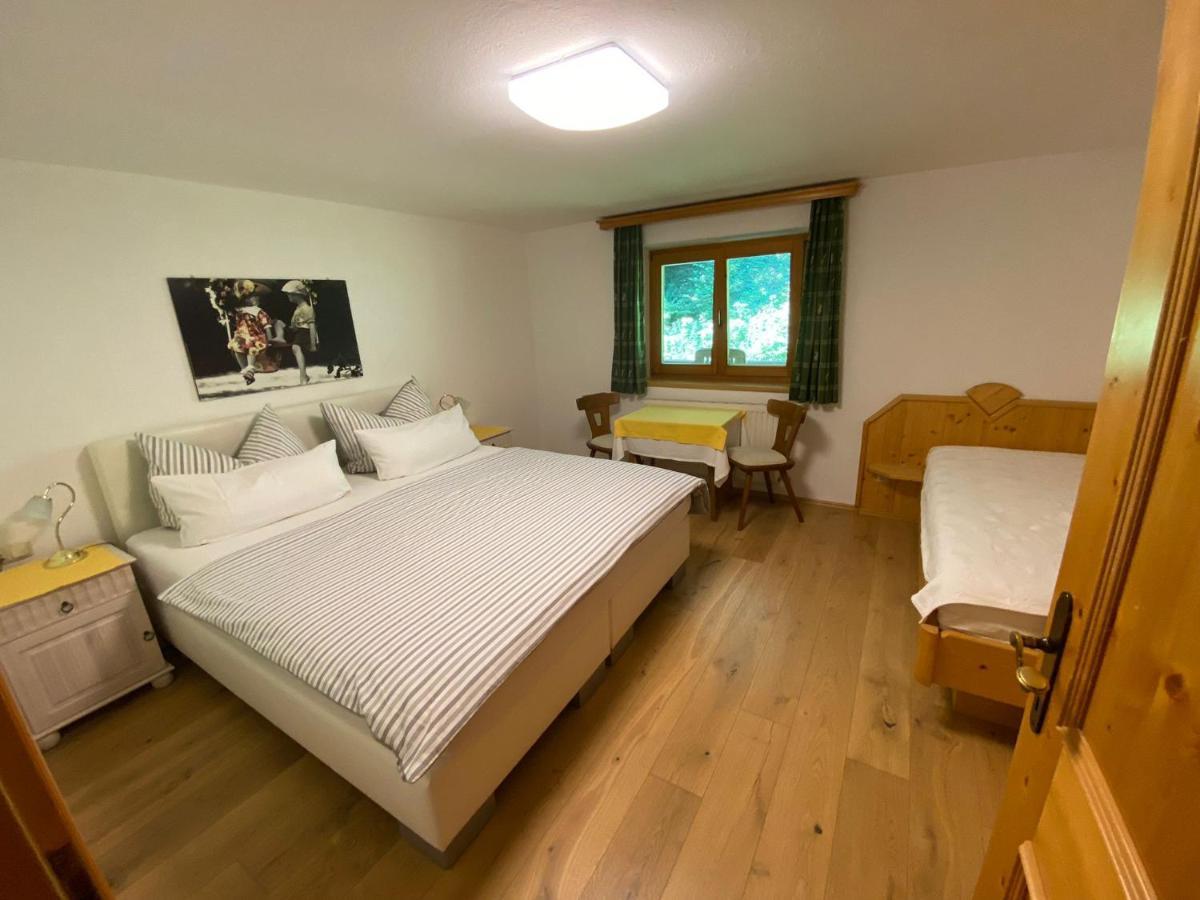 Haus Waldrand Apartment Oberndorf in Tirol Exterior foto