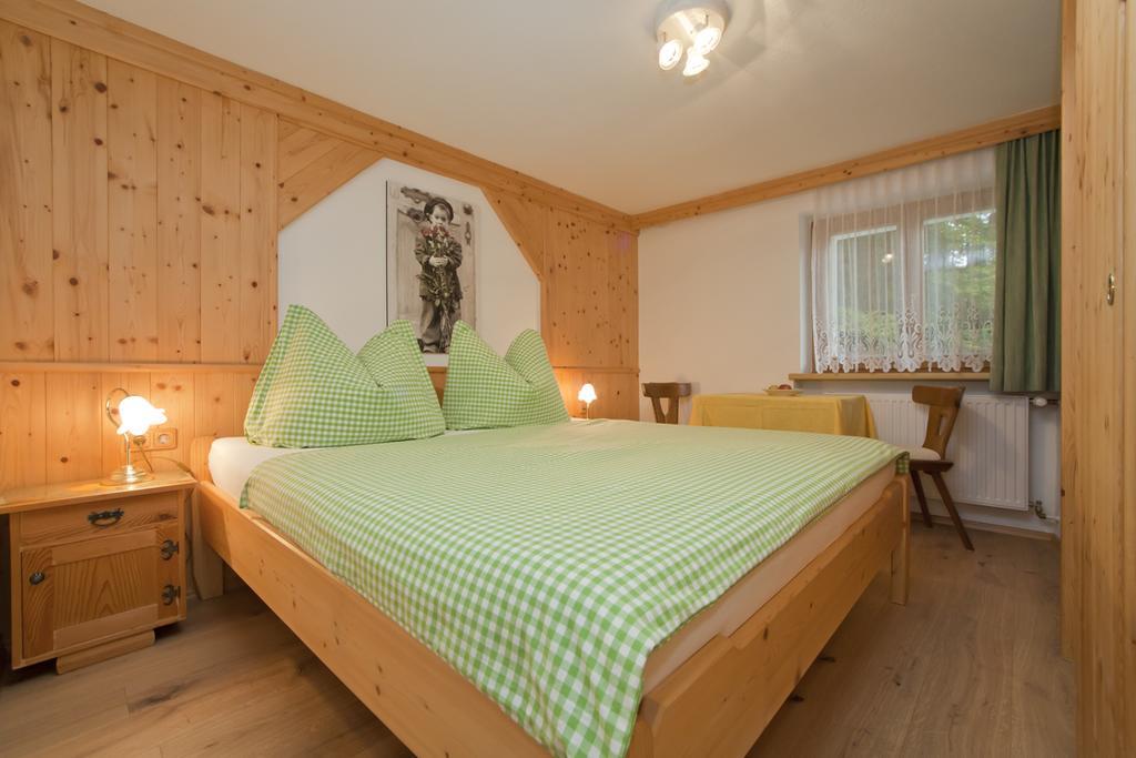 Haus Waldrand Apartment Oberndorf in Tirol Exterior foto